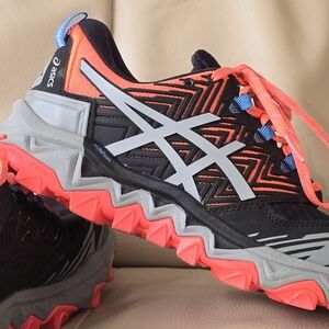 ASICS Black and Neon Orange Women Running Shoes Size 7.5